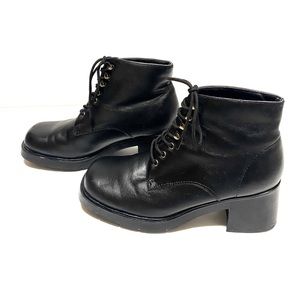 Naturalizer Black Leather Lace Up Ankle Boots